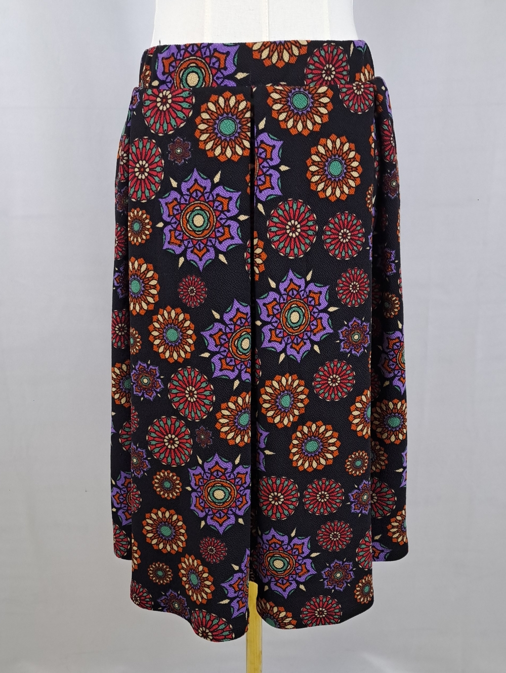 LuLaRoe Black Floral Medallion Print Midi Skirt Vibrant Funky Boho Size XL